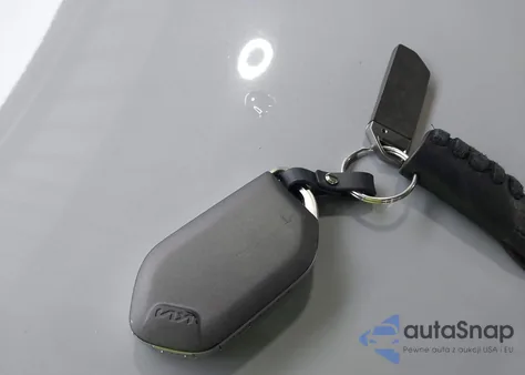 2025 Kia K5 Gt-Line z USA, uszkodzony, nr VIN KNAG64J79S5297577